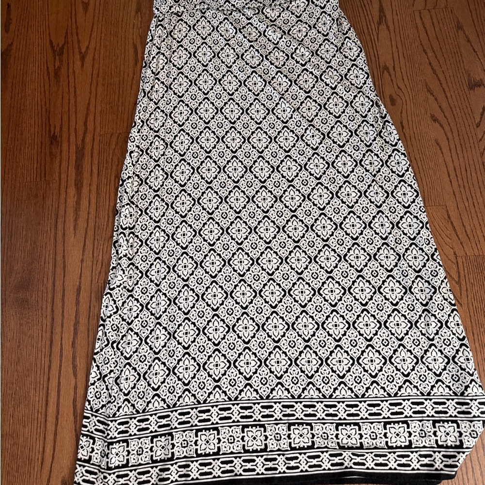 Max Studio Monochrome Patterned Skirt